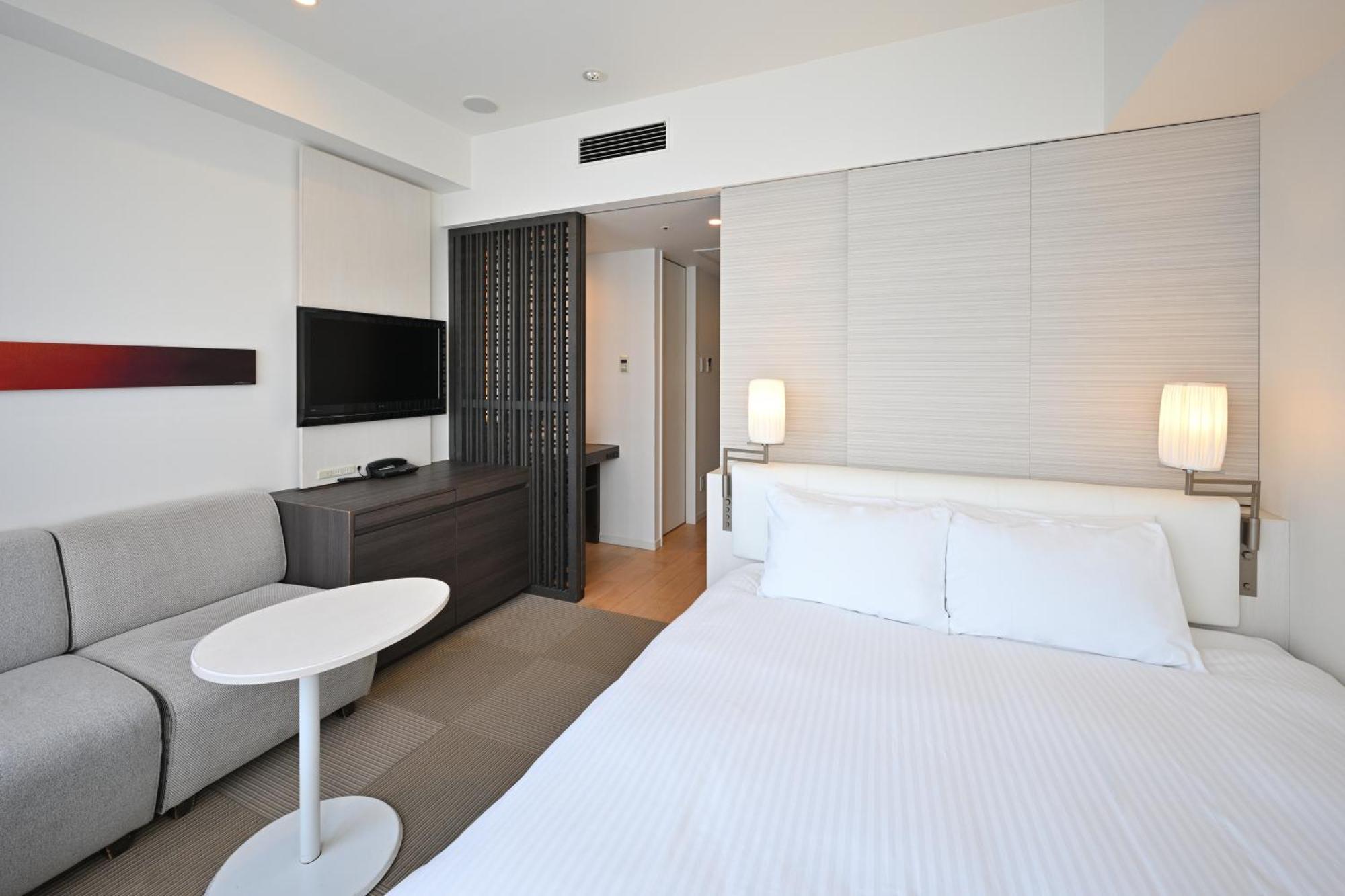 โรงแรม Keihan Yotsuya 3*